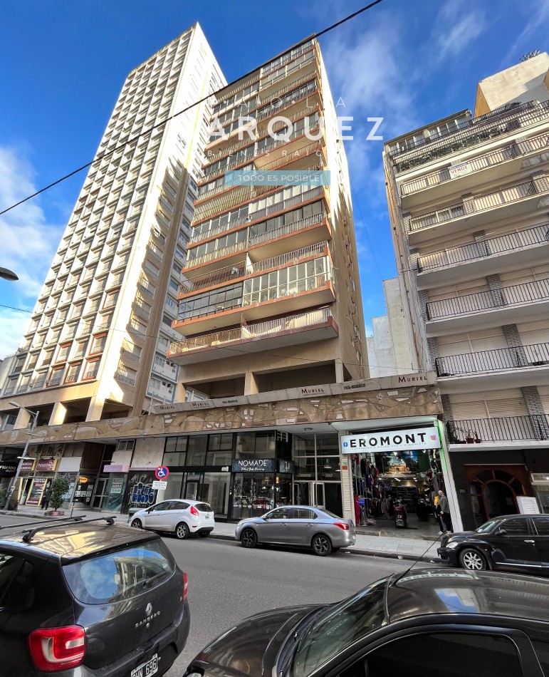 Departamento en El Centro + Compra de Cochera (U$D 5.000) a 50 Mtrs de La Propiedad