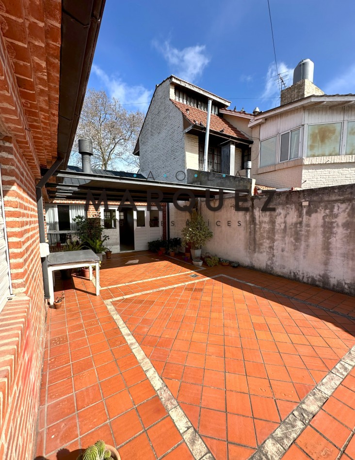 CASA IMPECABLE BARRIO PINOS DE ANCHORENA / 4 AMBIENTES