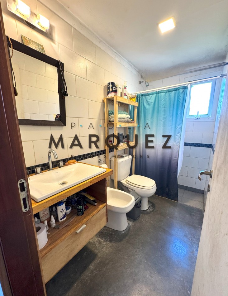 CASA CON AMPLIO TERRENO + PERIMETRO CERRADO CON PINOS