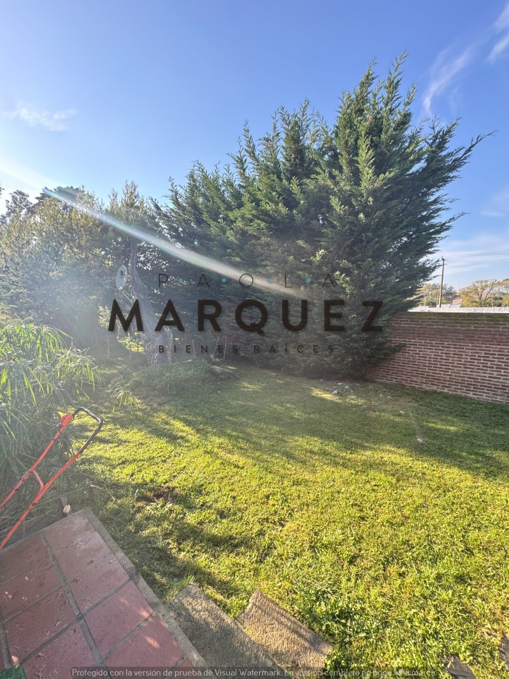 CASA CON AMPLIO TERRENO + PERIMETRO CERRADO CON PINOS