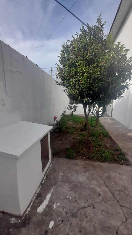 A PARTIR DE MARZO  | ALQUILER  CASA 2 AMBIENTES AMPLIOS CON DEPENDENCIA + GARAGE