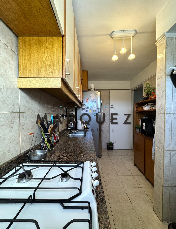 3 AMBIENTES + COCHERA CUBIERTA INDIVIDUAL + BAULERA + ZONA GUEMES