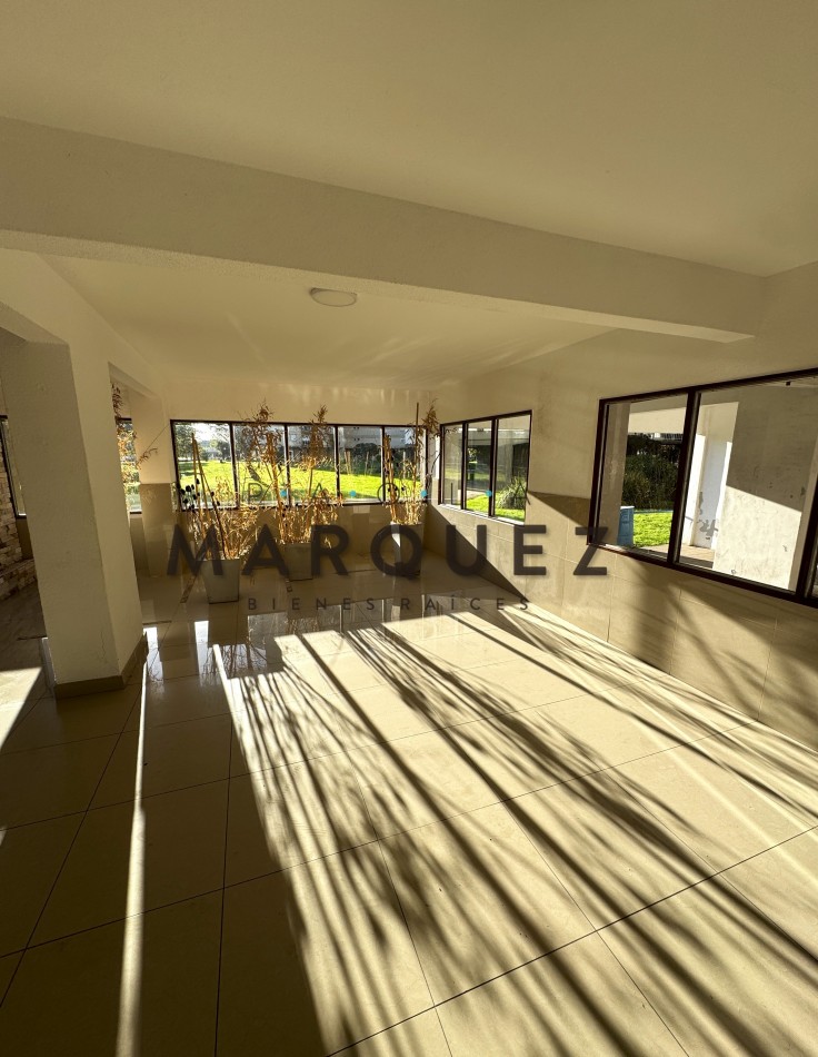 3 AMBIENTES AMPLIOS + BALCON /    A P T O     C R E D I T O