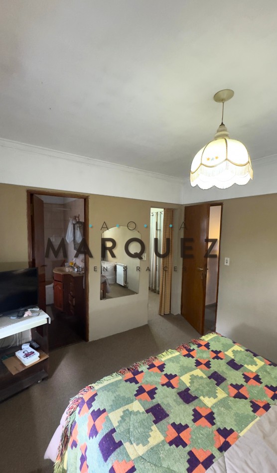 CASA 5 AMBIENTES + DOBLE GARAGE + AMPLIO PARQUE