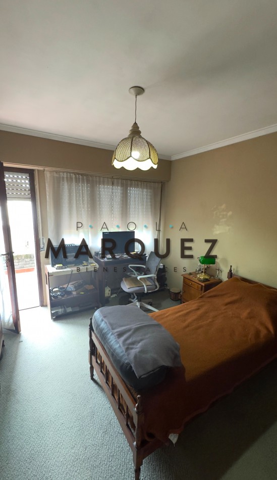 CASA 5 AMBIENTES + DOBLE GARAGE + AMPLIO PARQUE