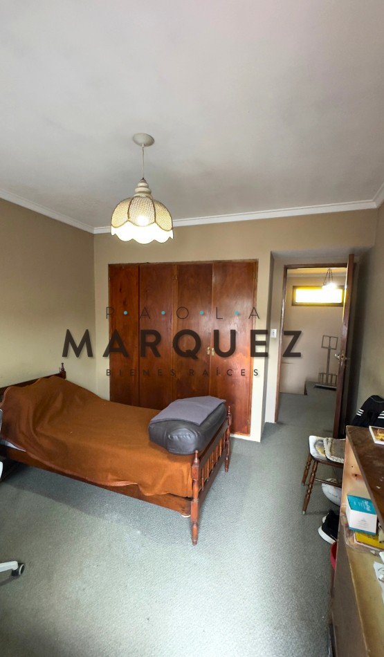 CASA 5 AMBIENTES + DOBLE GARAGE + AMPLIO PARQUE