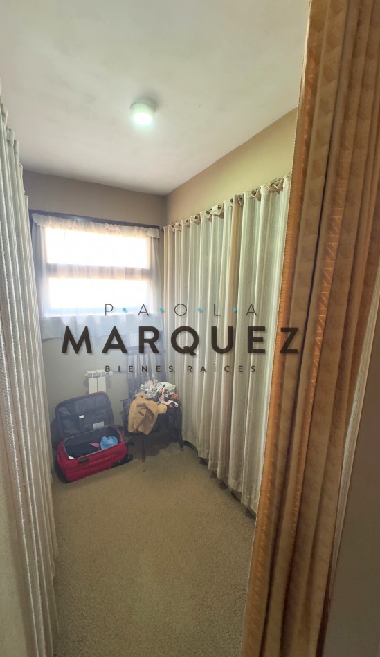 CASA 5 AMBIENTES + DOBLE GARAGE + AMPLIO PARQUE