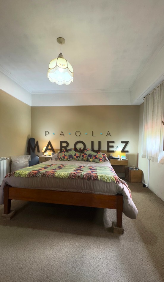 CASA 5 AMBIENTES + DOBLE GARAGE + AMPLIO PARQUE