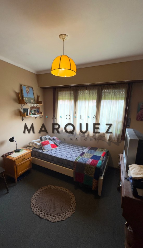 CASA 5 AMBIENTES + DOBLE GARAGE + AMPLIO PARQUE