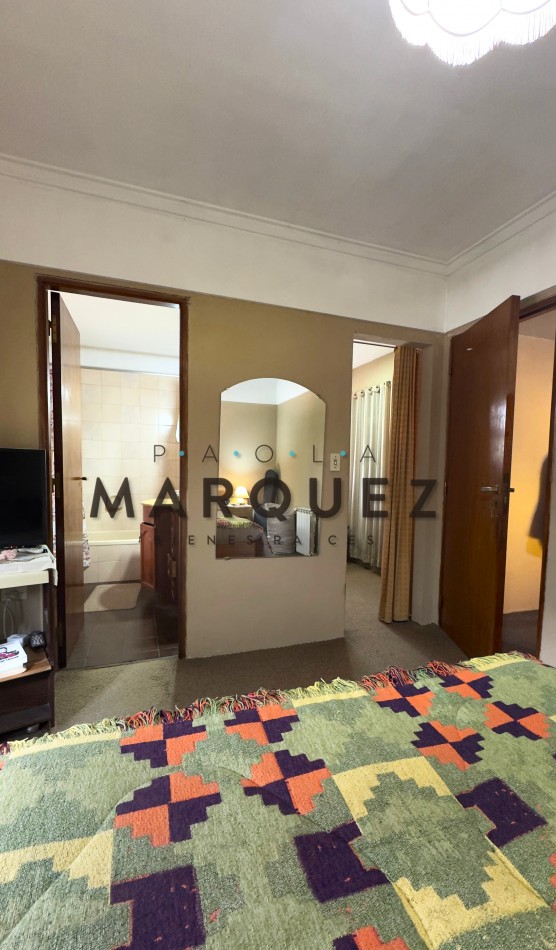 CASA 5 AMBIENTES + DOBLE GARAGE + AMPLIO PARQUE