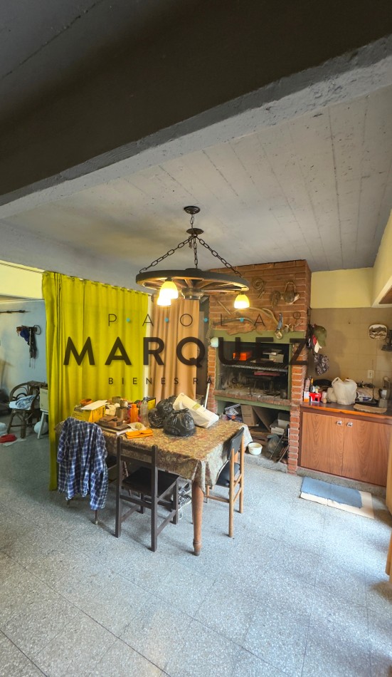 CASA 5 AMBIENTES + DOBLE GARAGE + AMPLIO PARQUE