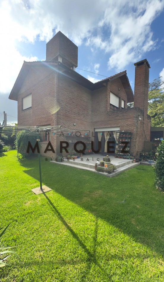 CASA 5 AMBIENTES + DOBLE GARAGE + AMPLIO PARQUE