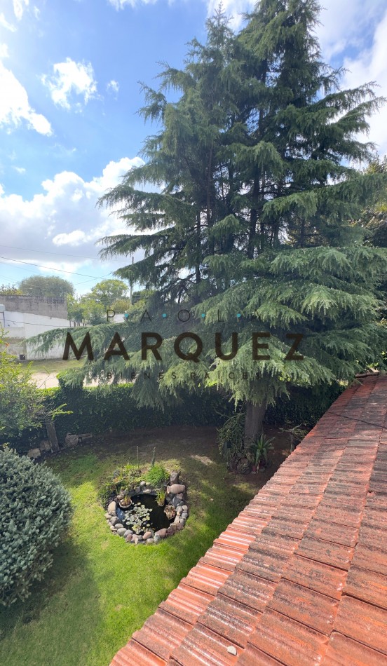 CASA 5 AMBIENTES + DOBLE GARAGE + AMPLIO PARQUE