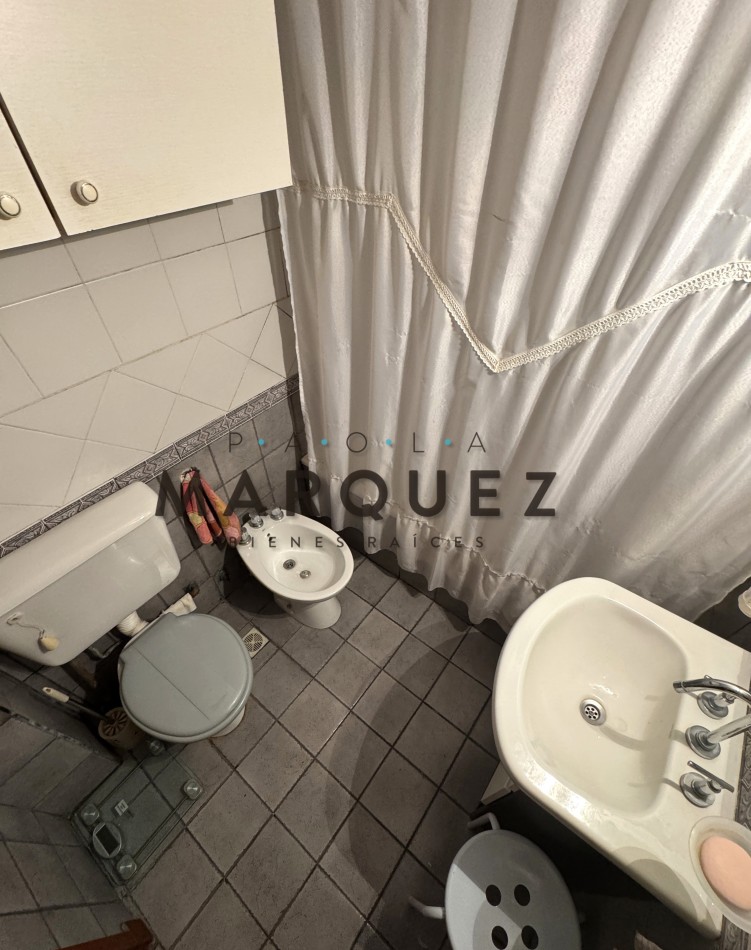 PISO 3 AMBIENTES CON BALCON A LA CALLE +SIN EXPENSAS