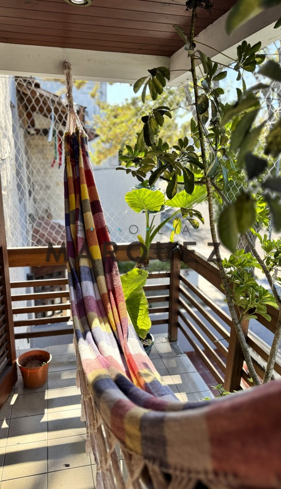 PISO 3 AMBIENTES CON BALCON A LA CALLE +SIN EXPENSAS