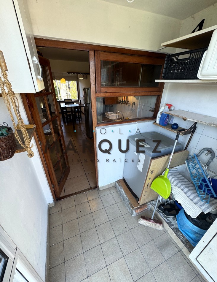 PISO 3 AMBIENTES CON BALCON A LA CALLE +SIN EXPENSAS