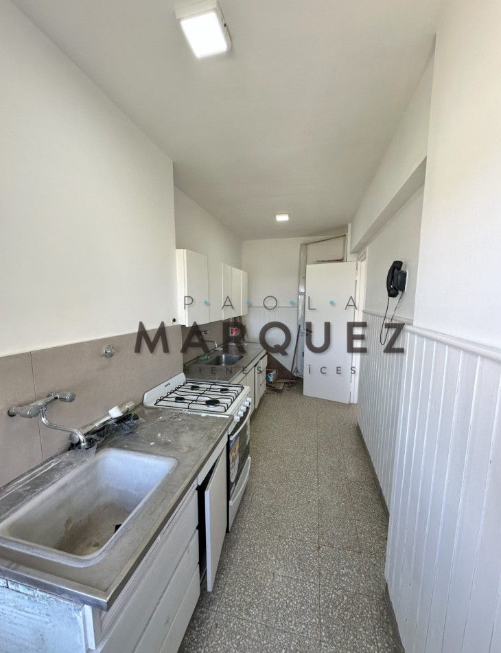 2 ambientes con balcon saliente vista abierta