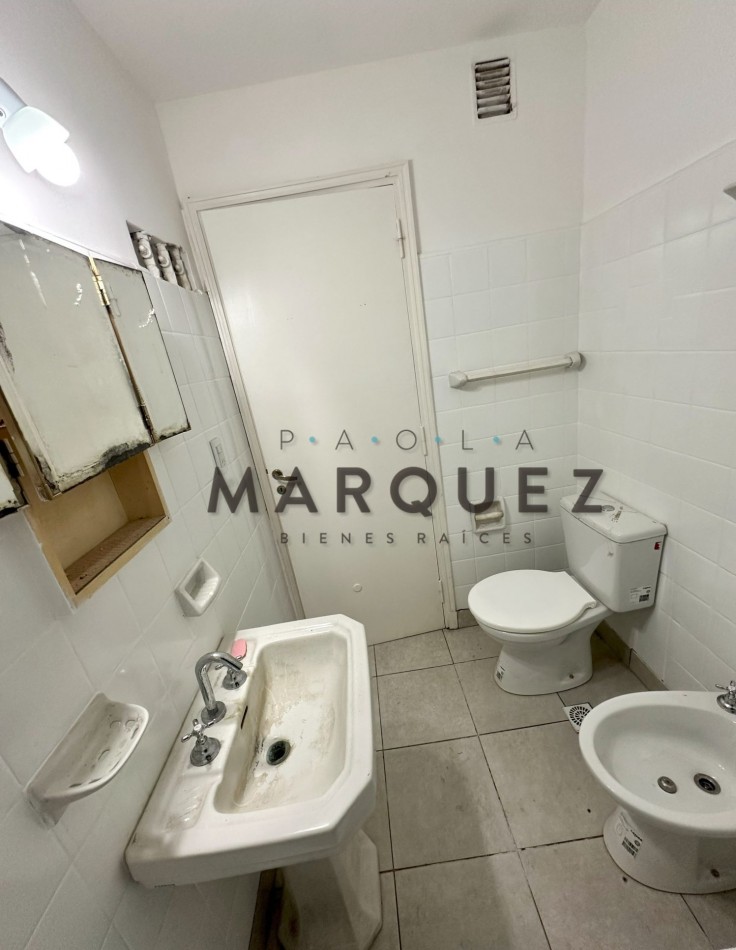 2 ambientes con balcon saliente vista abierta
