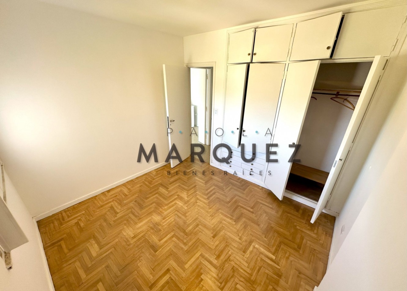 2 ambientes con balcon saliente vista abierta